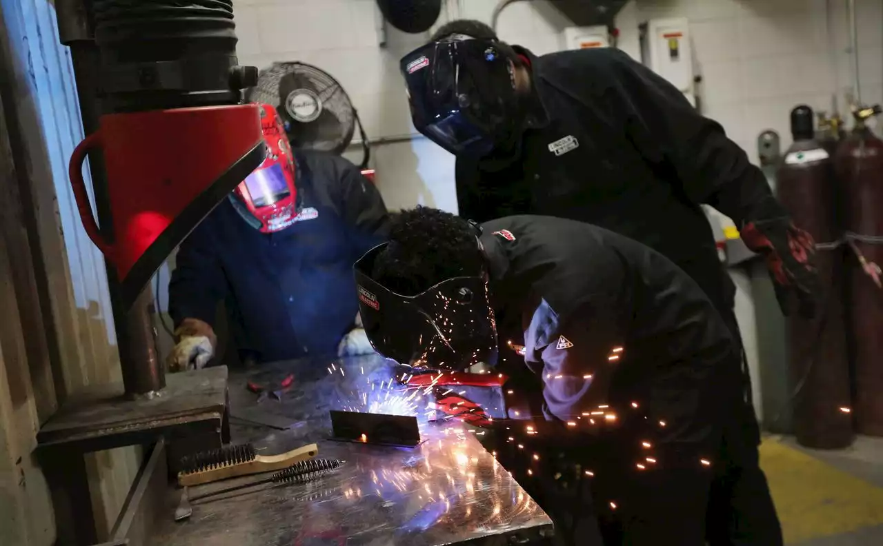 Welding-giant Lincoln Electric announces plans to make electric vehicle chargers