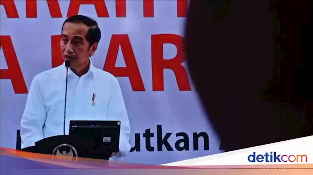 Jokowi Umumkan Harga BBM Naik, Berlaku Pukul 14.30 Hari Ini