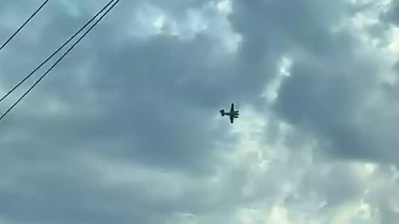 Plane circling over Mississippi town, pilot threatening to intentionally crash