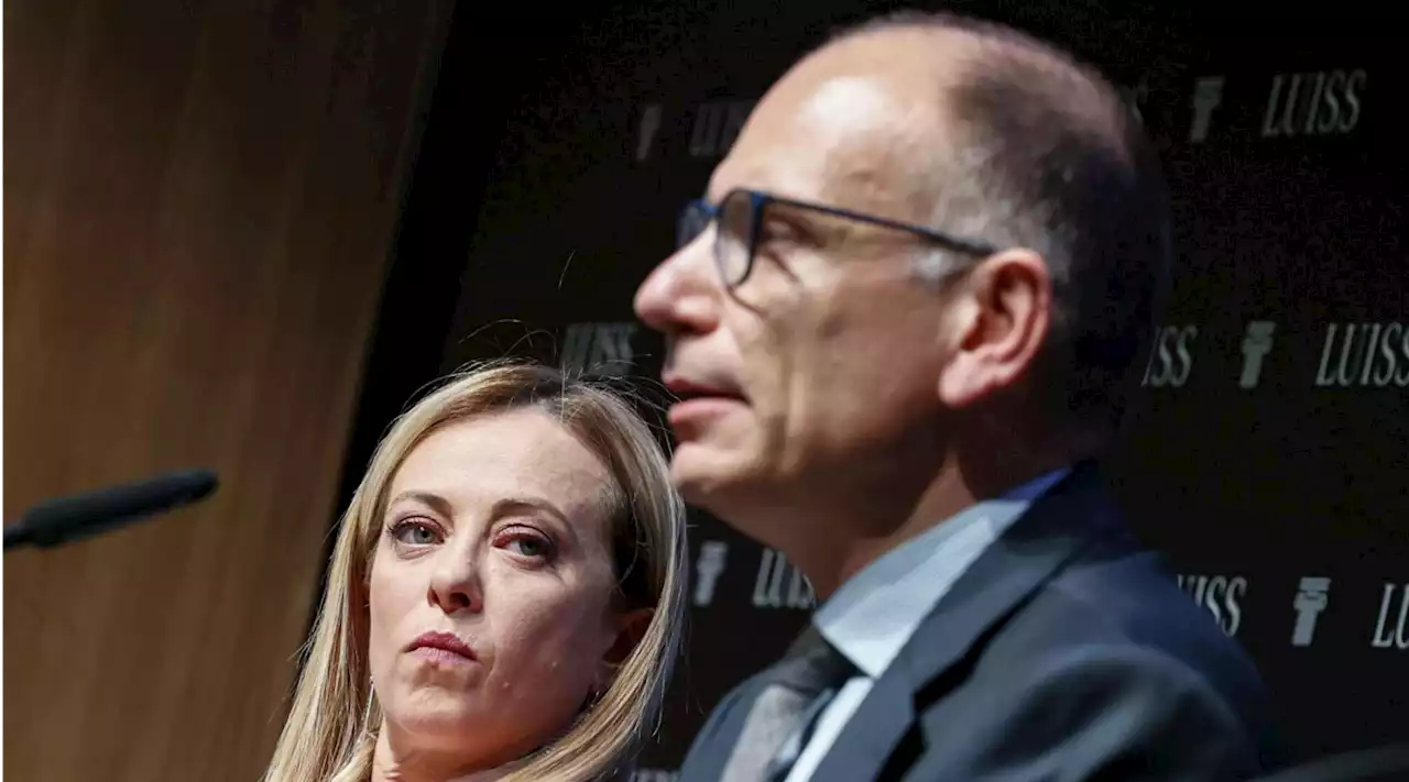 Elezioni, Letta ai militanti: 'La scelta è tra Pd e destra, chi lo nega mente'