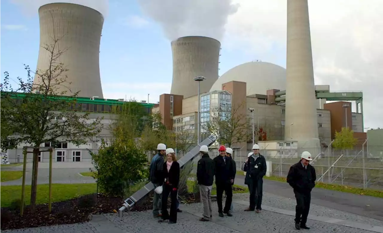 German Greens deny report on nuclear plant extensions￼