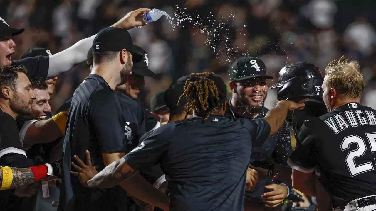 White Sox Walk Off Twins After Wild 9th Inning