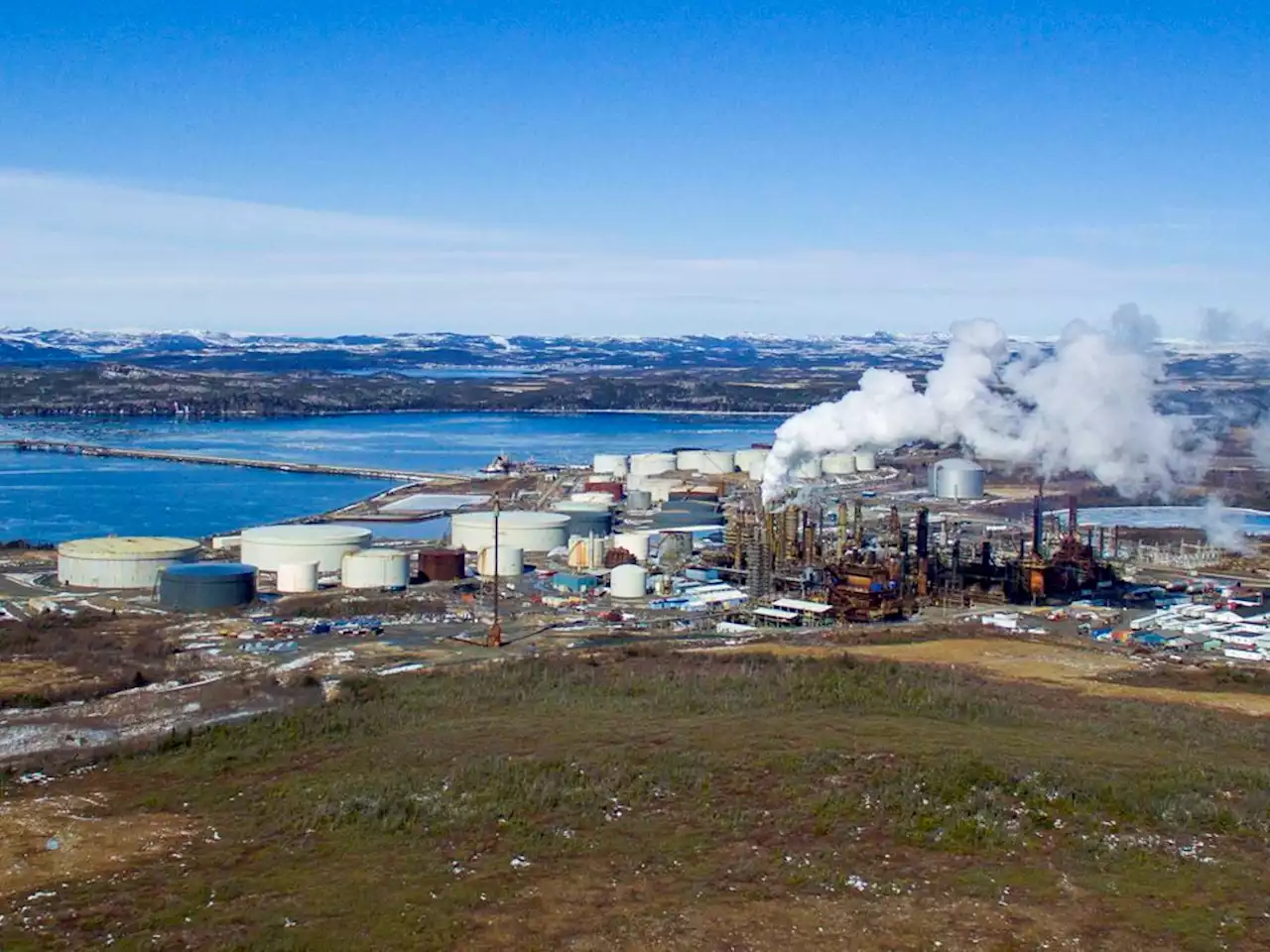 Newfoundland refinery explosion injures seven people, one seriously, police say