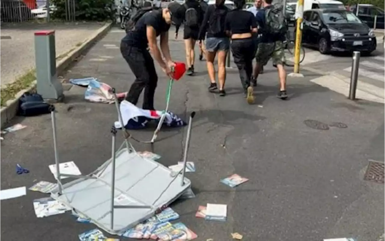 Elezioni, vandalizzato un gazebo di Fratelli d’Italia a Milano