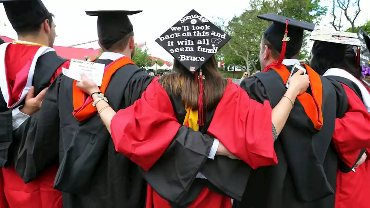 Biden's loan forgiveness plan lowers student debt for thousands of Texans