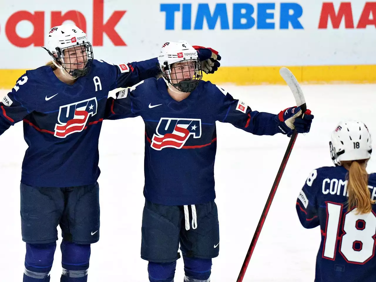 U.S. routs Czechs at women’s hockey worlds, advances to finals