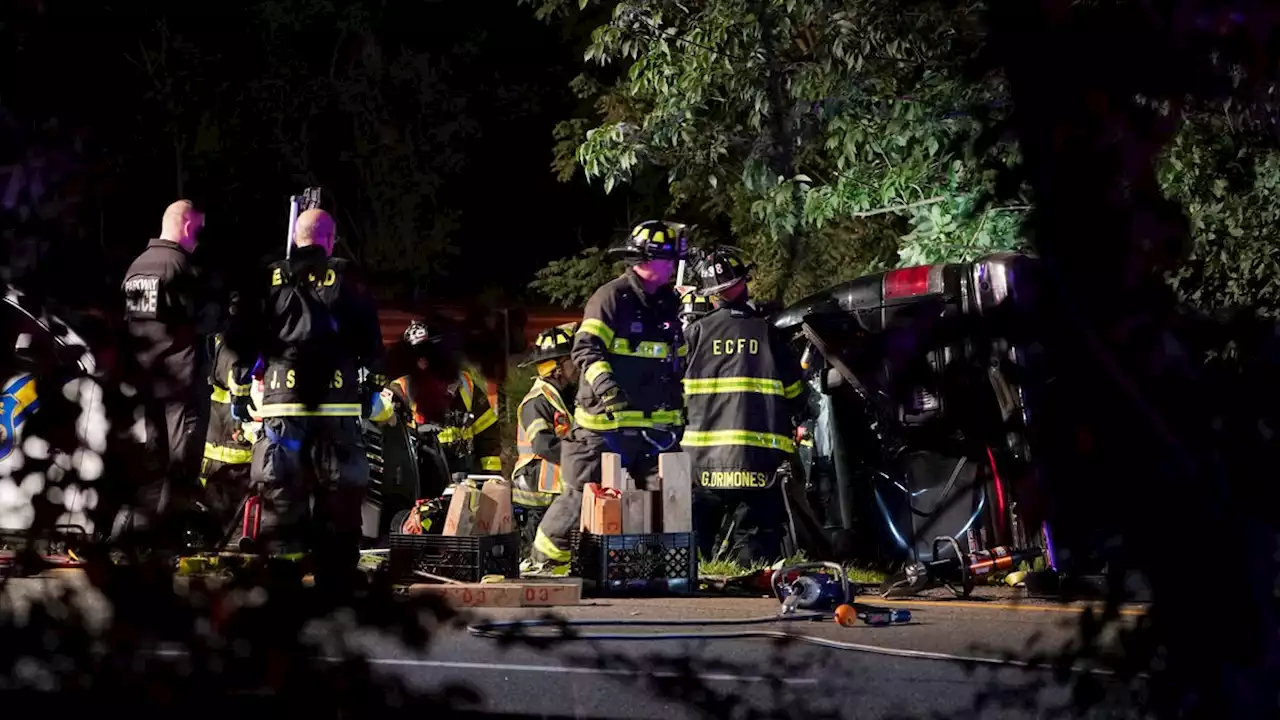 4 people dead, 8 injured after shuttle van rolls over on New Jersey's Palisades Interstate Parkway