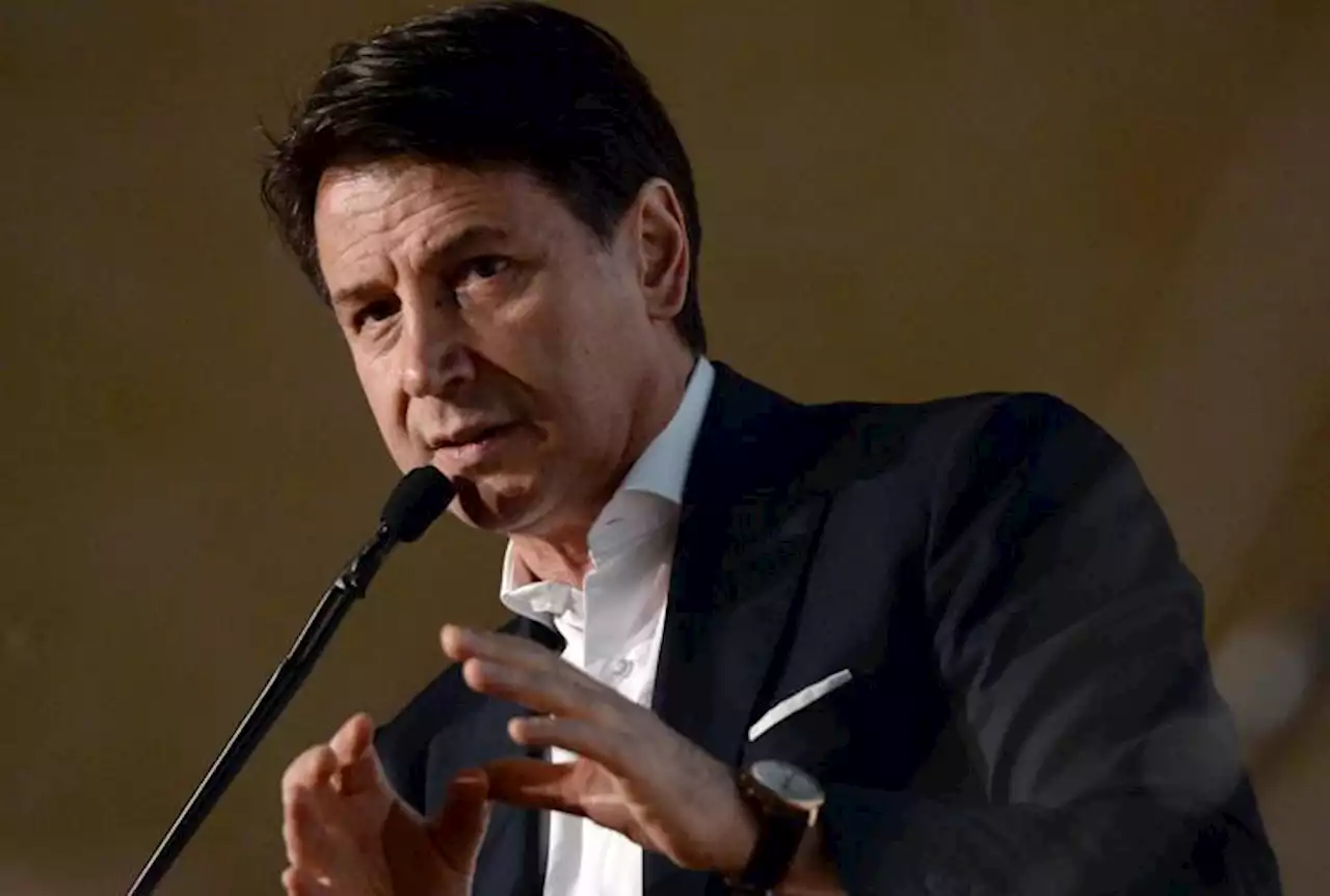 Bollette, Conte: 'Nuovo governo pensi ad aiuti, serve Recovery Ue'