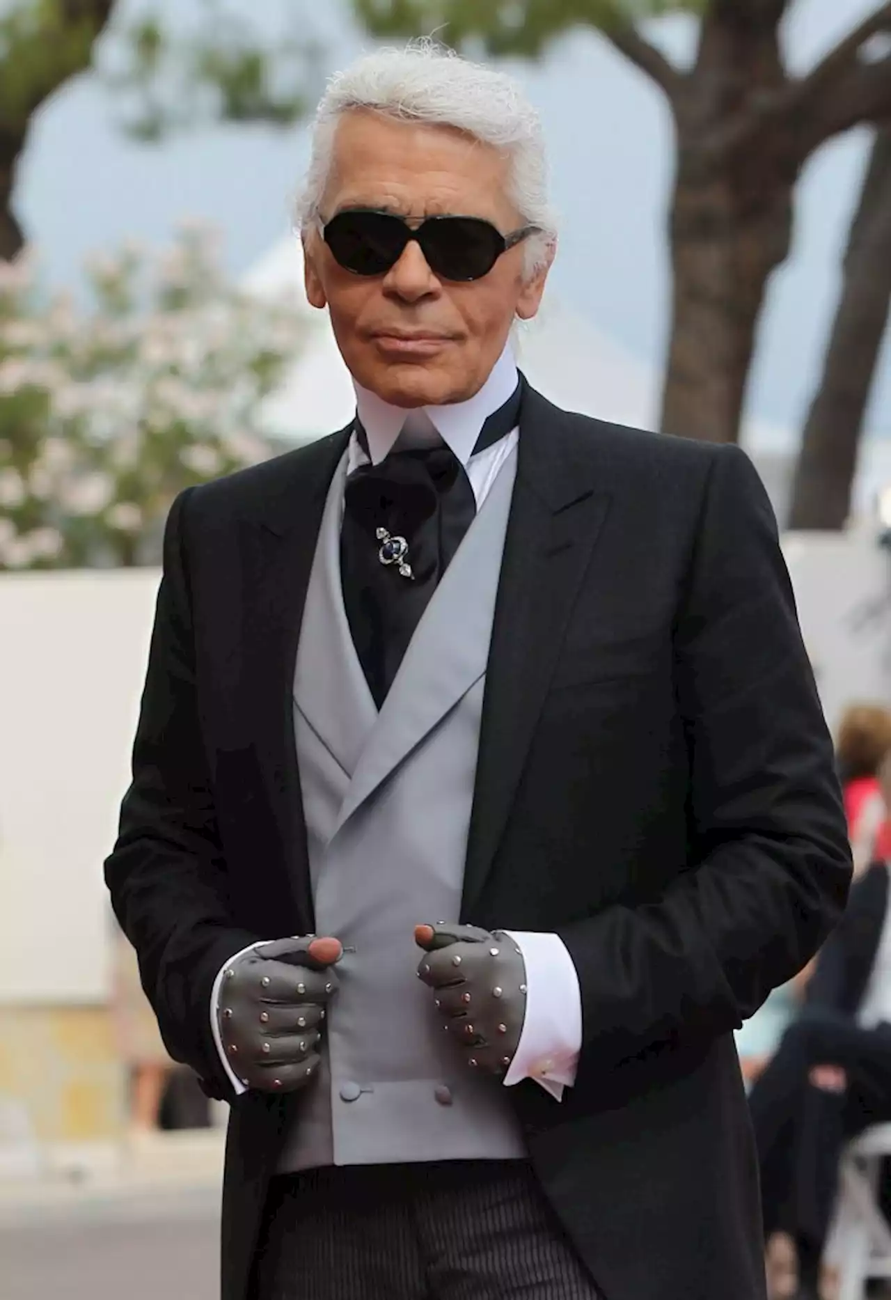 The Met's Next Costume Institute Show and Gala Will Pay Homage to Karl Lagerfeld, the 'Hitchcock of Fashion' | Artnet News