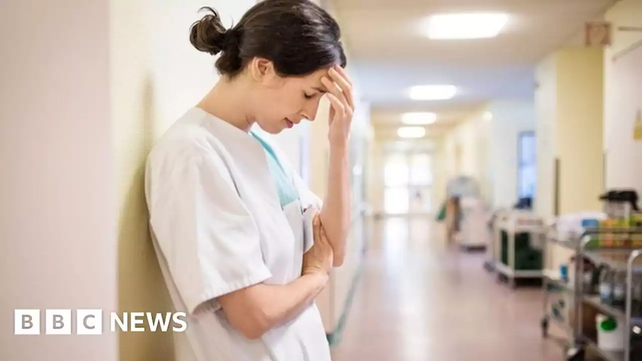 Record number of nurses quitting the NHS