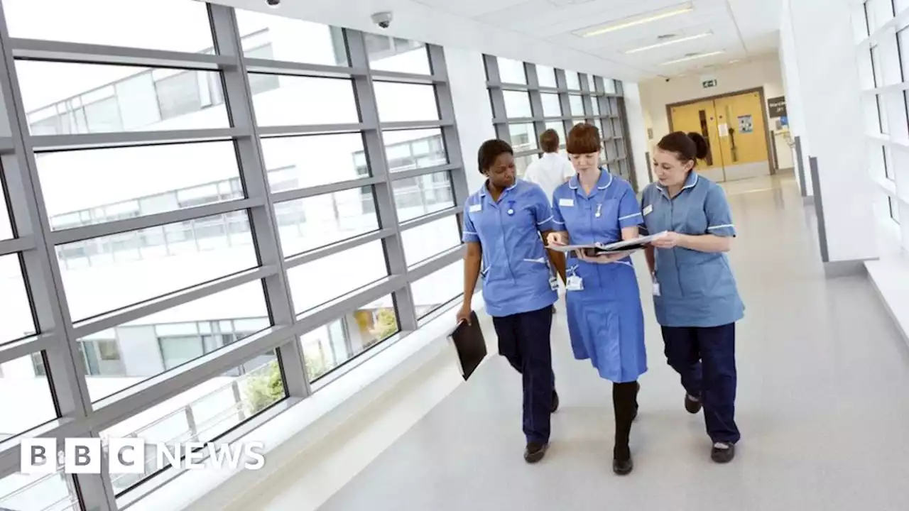 Record number of nurses quitting the NHS