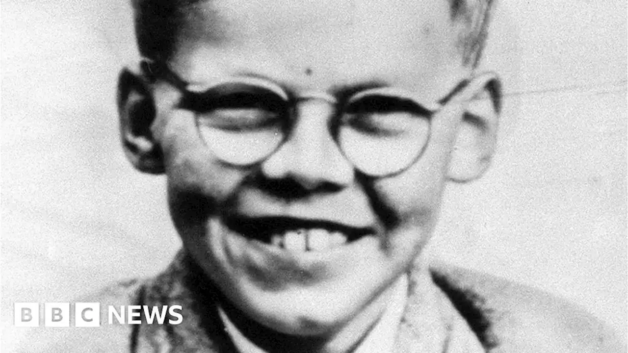 Moors Murders: Search for Keith Bennett's body restarts