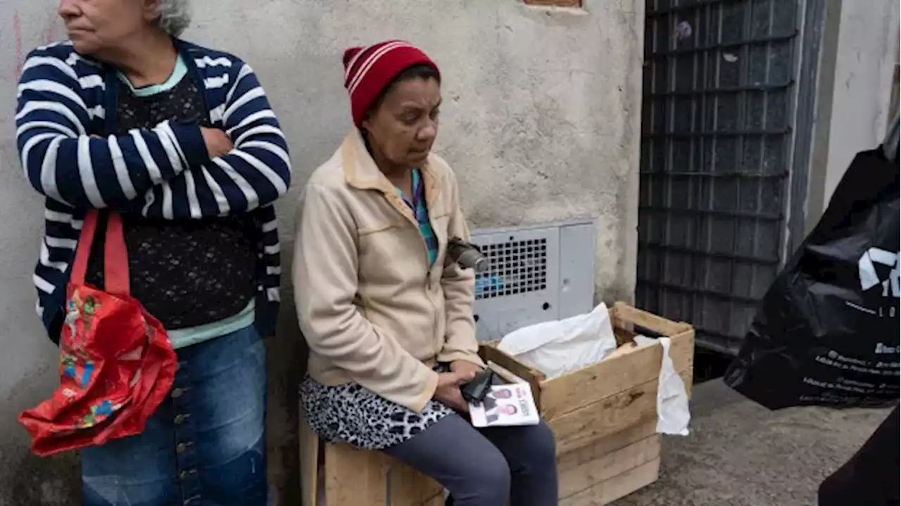 Brazilians living in poverty, hunger seek to eject Bolsonaro in election | CBC News