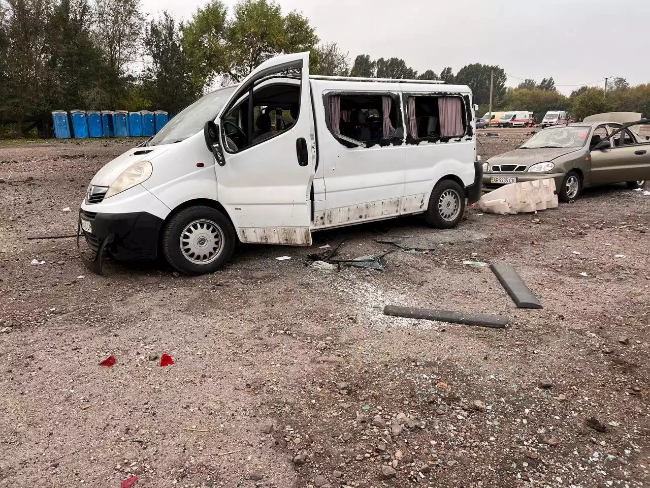 More than 20 killed as civilian humanitarian convoy hit in Zaporizhzhia, Ukraine says