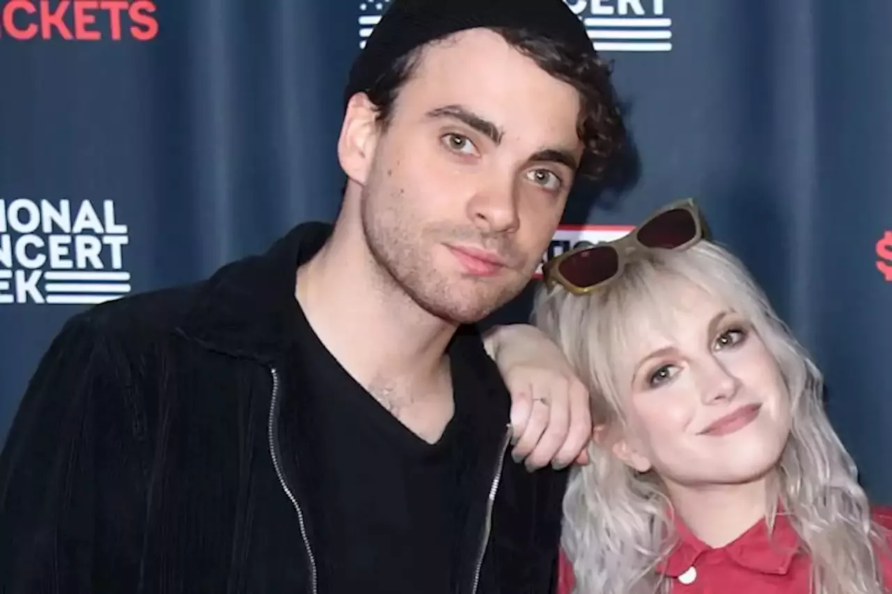 Paramore Bandmates Hayley Williams And Taylor York Confirm They Re Dating Hayleywilliams Tayloryork