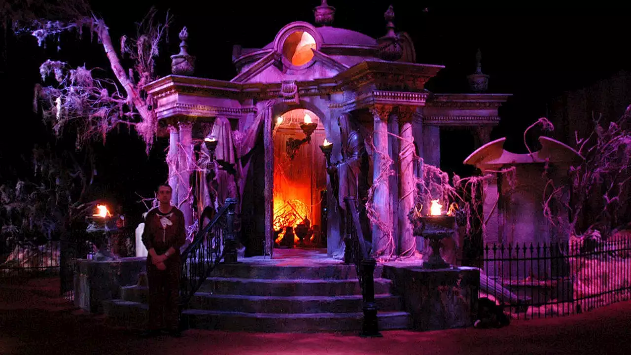 This company will pay you $1,000 to watch Disney Halloween movies