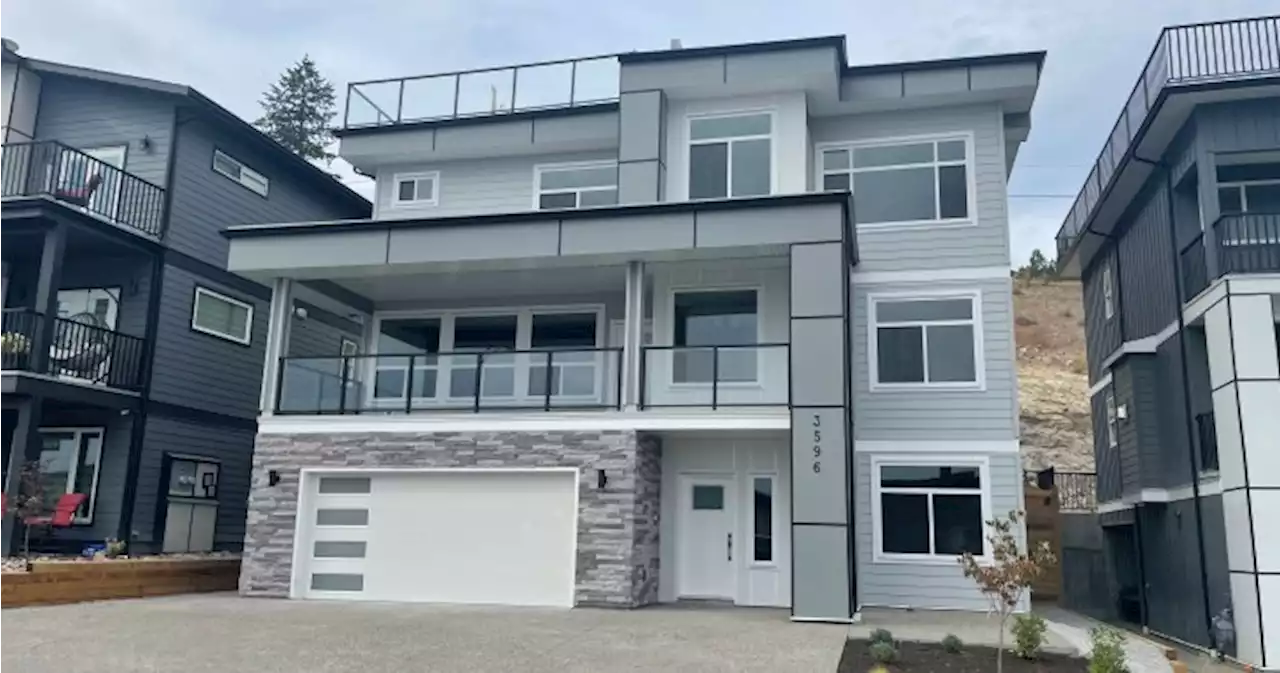 West Kelowna, B.C. family feels trapped in deficient new home purchase - Okanagan | Globalnews.ca