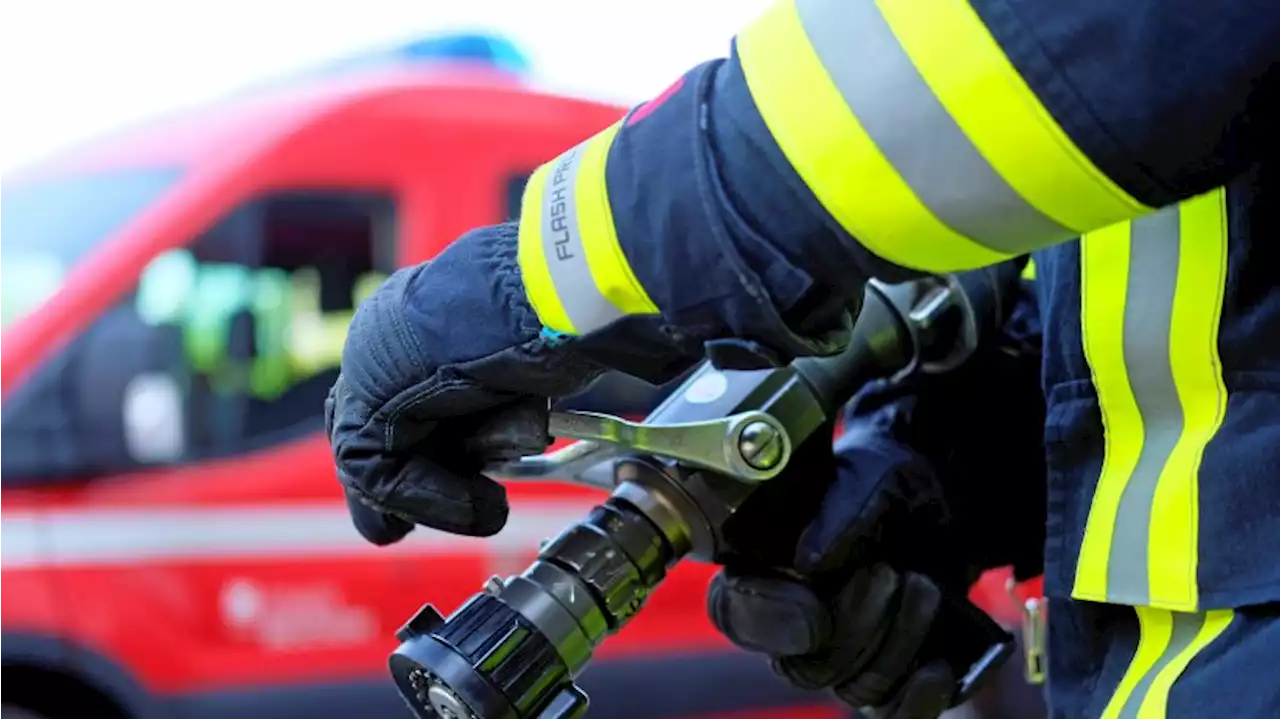 Brand in U-Bahnhof: Berliner Feuerwehr im Großeinsatz