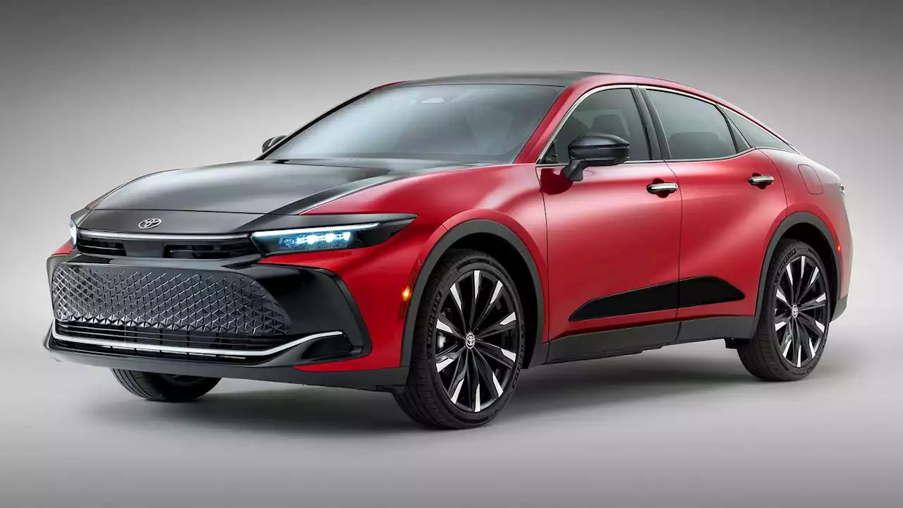 Toyota Crowning Its New Crown Sedan Lineup With a Plug-In Hybrid