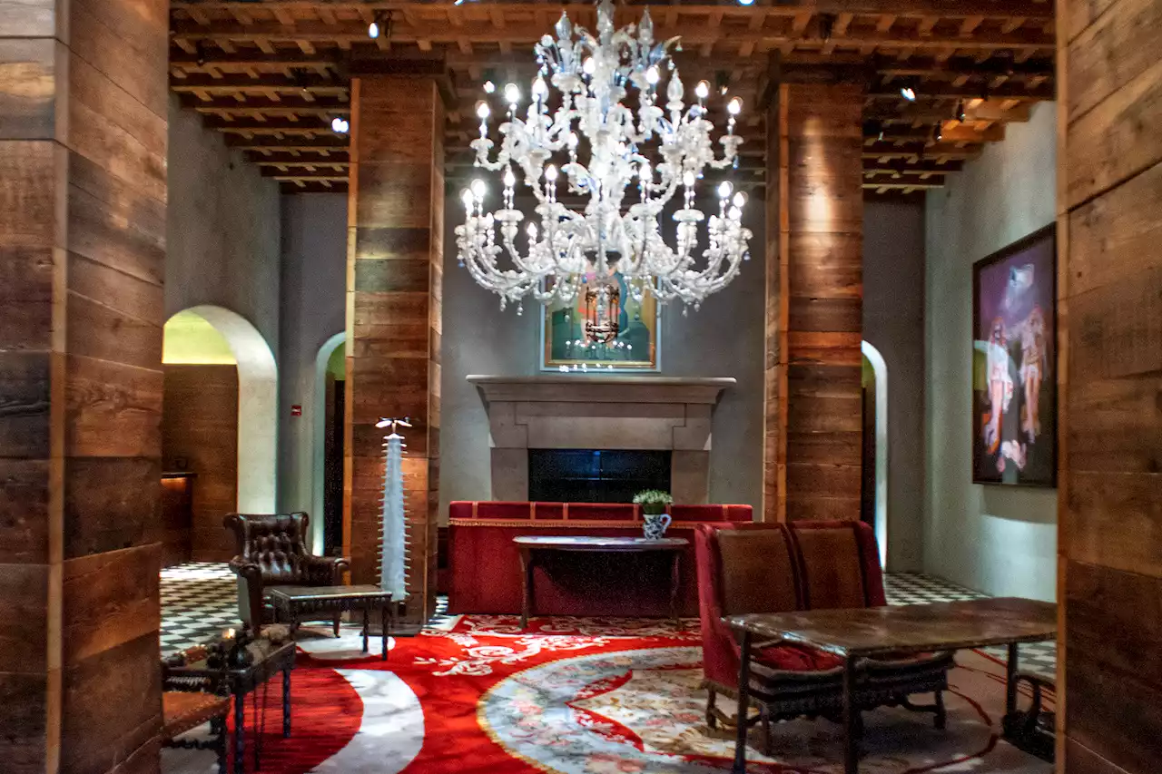 New York social set mourns Gramercy Park Hotel at liquidation sale