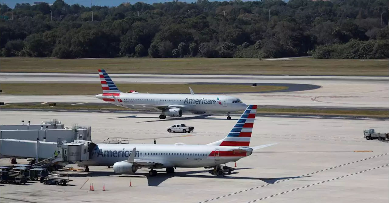 Airlines cancel 1,400 more flights as Florida airports start reopening