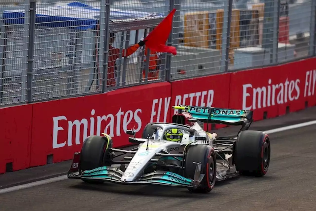 Lewis Hamilton (Mercedes/5.): Schmerzen im Auto