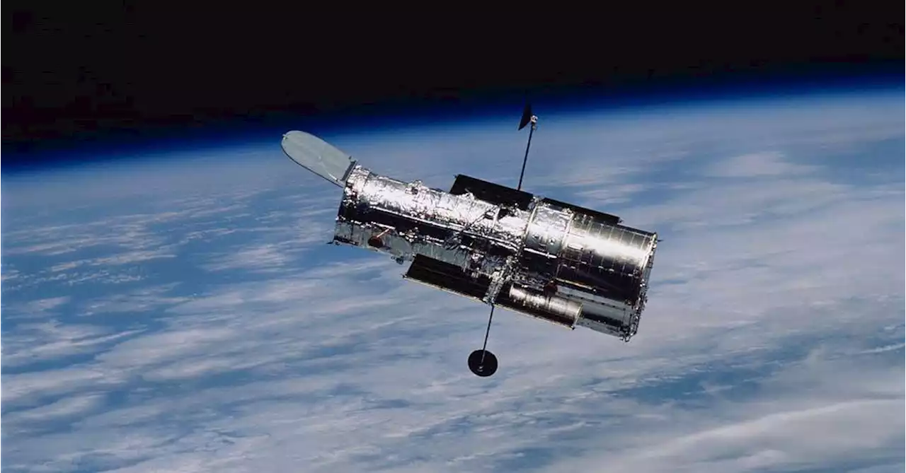 NASA is studying whether SpaceX can visit the Hubble Space Telescope