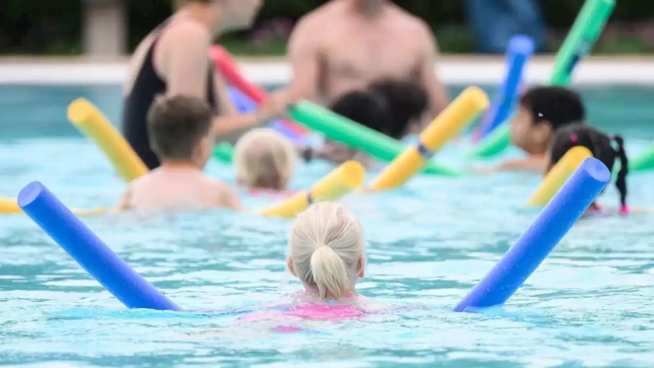 schulschwimmen mit hindernissen