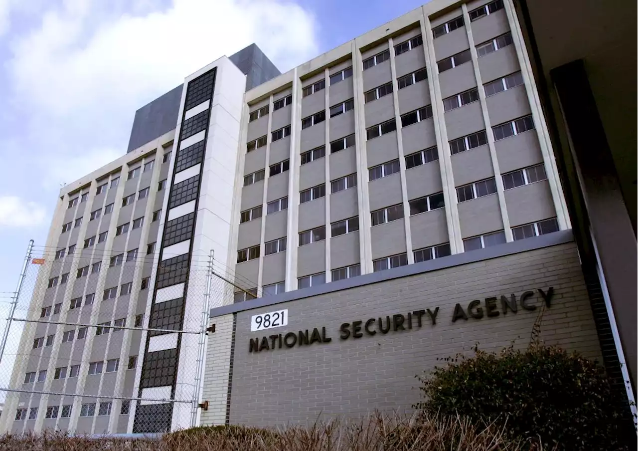 Ex-NSA staffer charged with espionage, allegedly sought thousands to relieve crushing debt