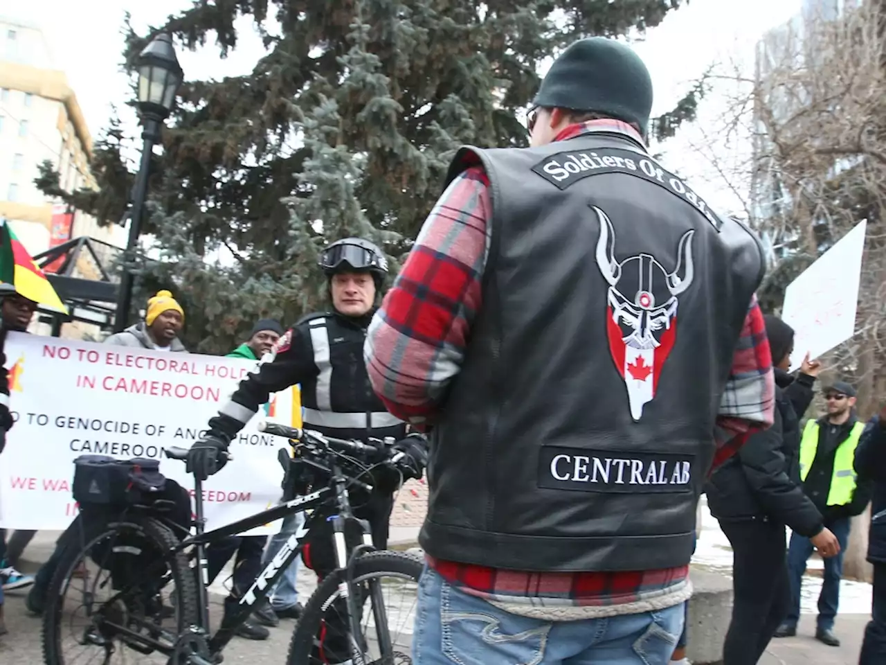 Report says organized extremist groups falling out of favour in Alberta