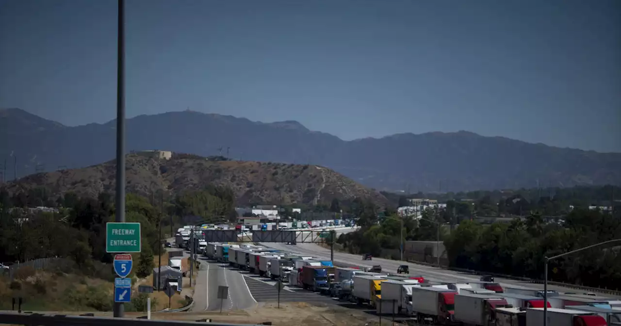 5 Freeway traffic still impacted by Route Fire; damaged retaining walls under inspection by Caltrans