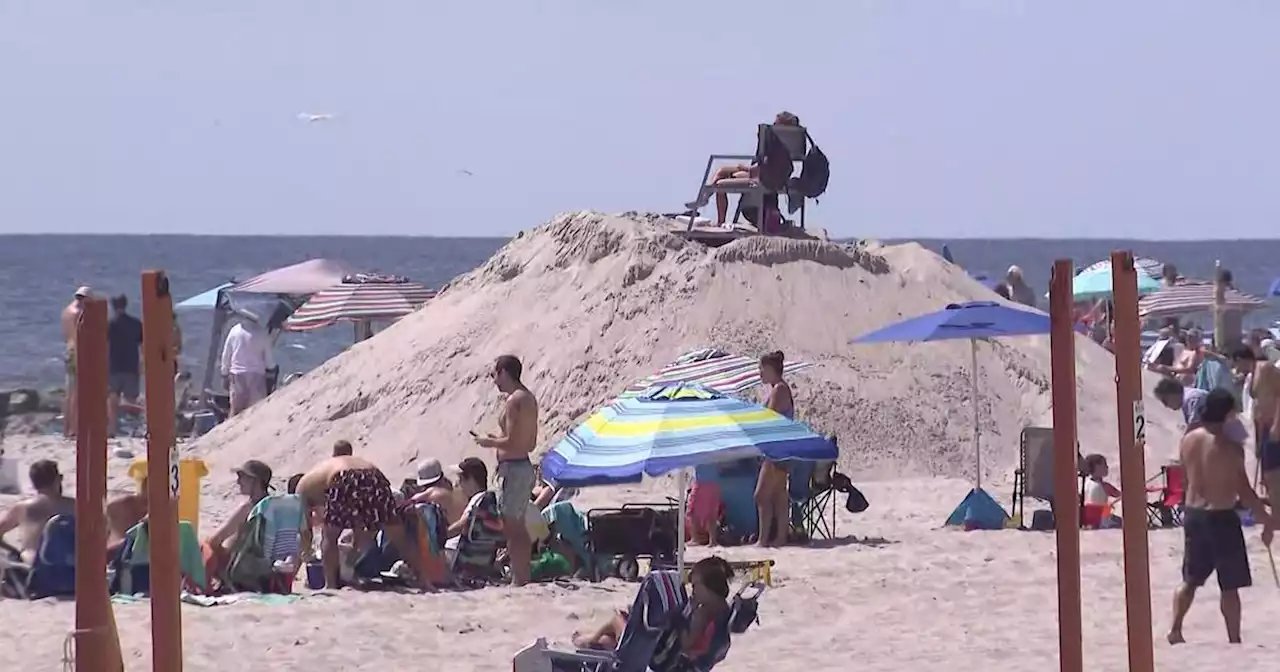 Abundant sunshine brings out beach lovers on Long Island for Labor Day weekend