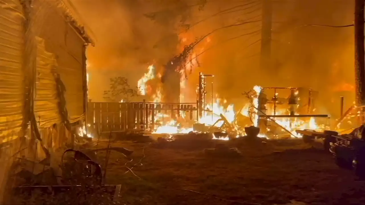 'Devastating': Massive fire engulfs mobile homes in Gold River