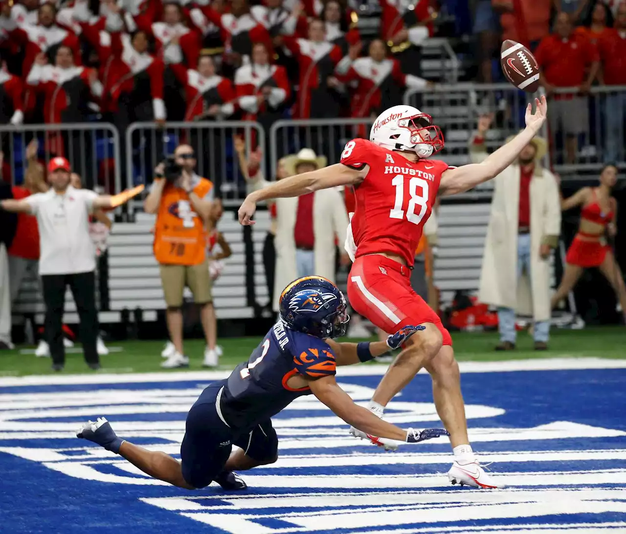 No. 24 Houston outlasts UTSA in dramatic three-overtime shootout