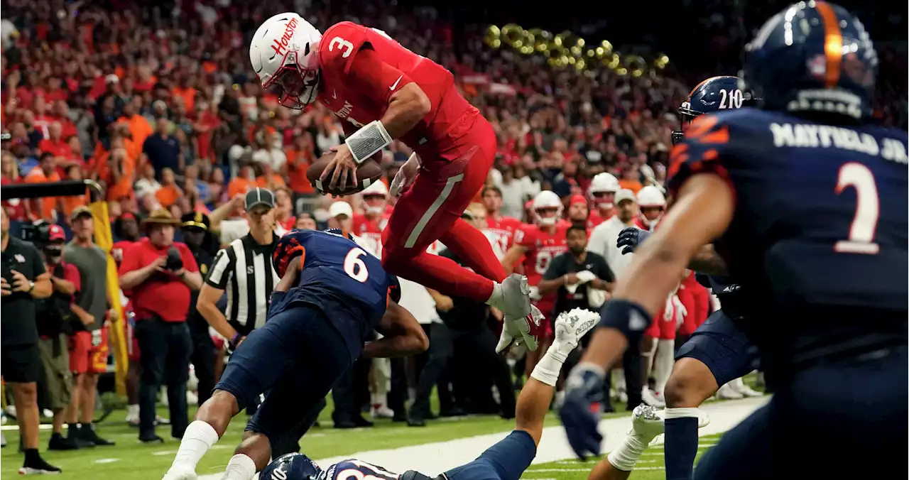 Clayton Tune, No. 24 UH get past UTSA in third overtime