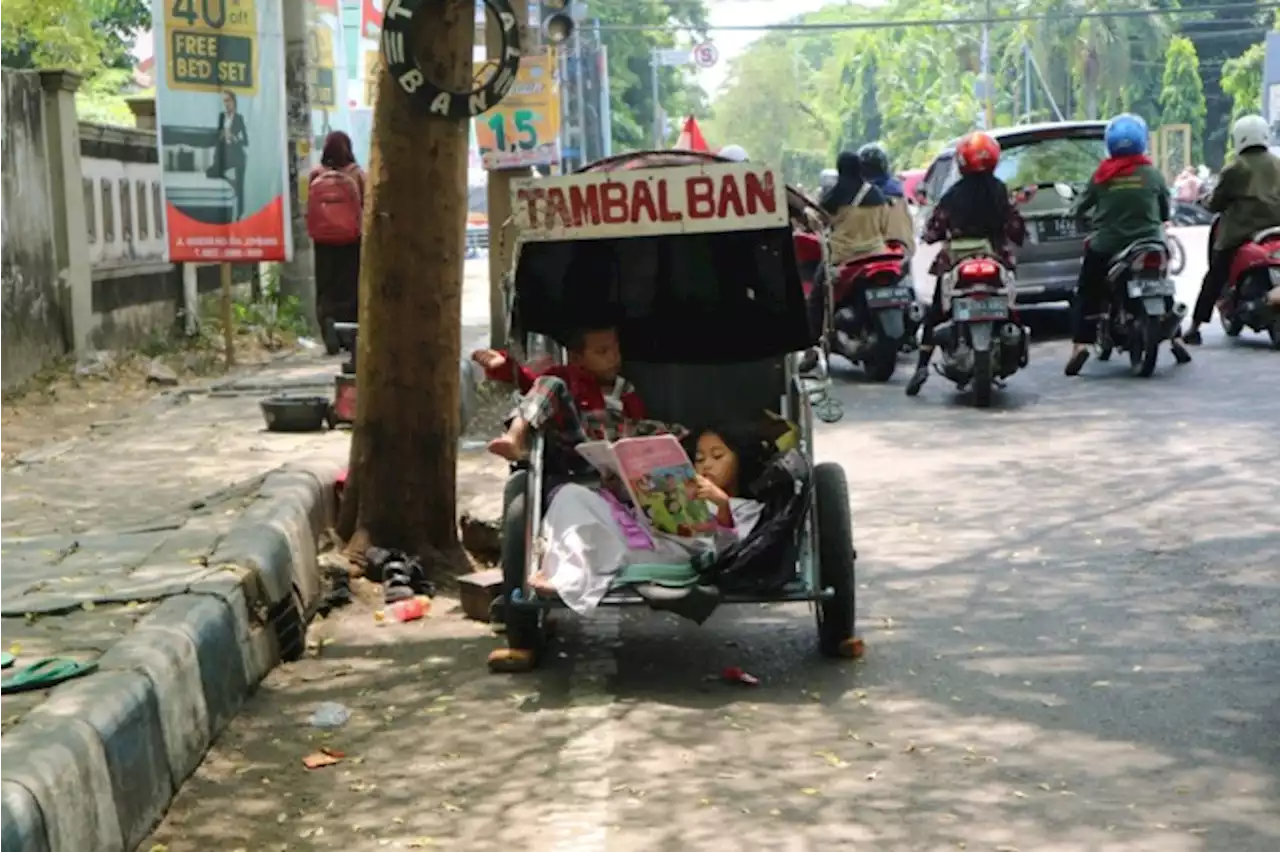 Semangat Belajar di Tengah Keterbatasan