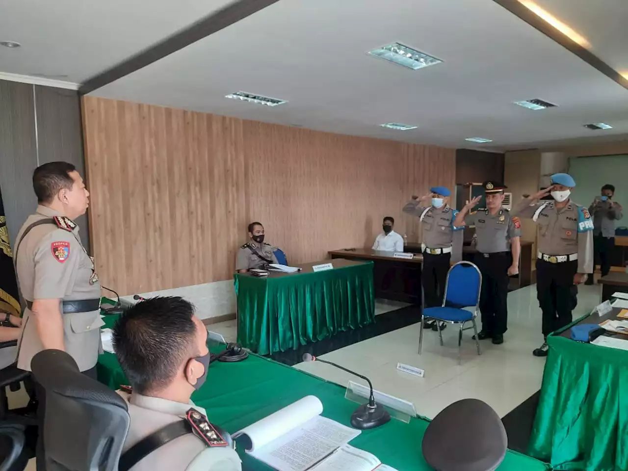 Terlibat Bisnis Haram di Tempat Hiburan Malam, Propam Polda Jabar Pecat Kasat Narkoba Polres Karawang