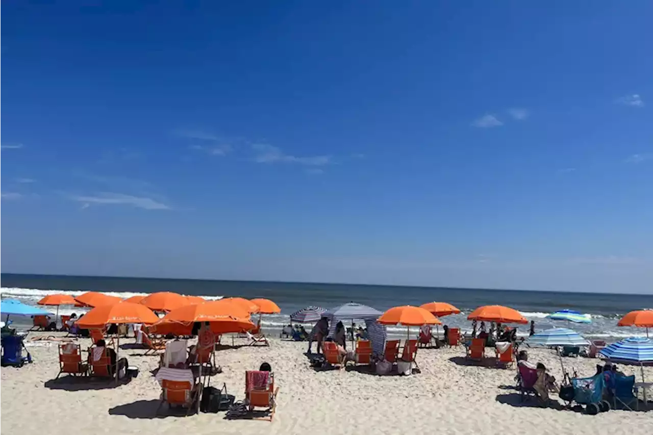 U.S. Coast Guard searching for missing paddle-boarder off the coast of Stone Harbor