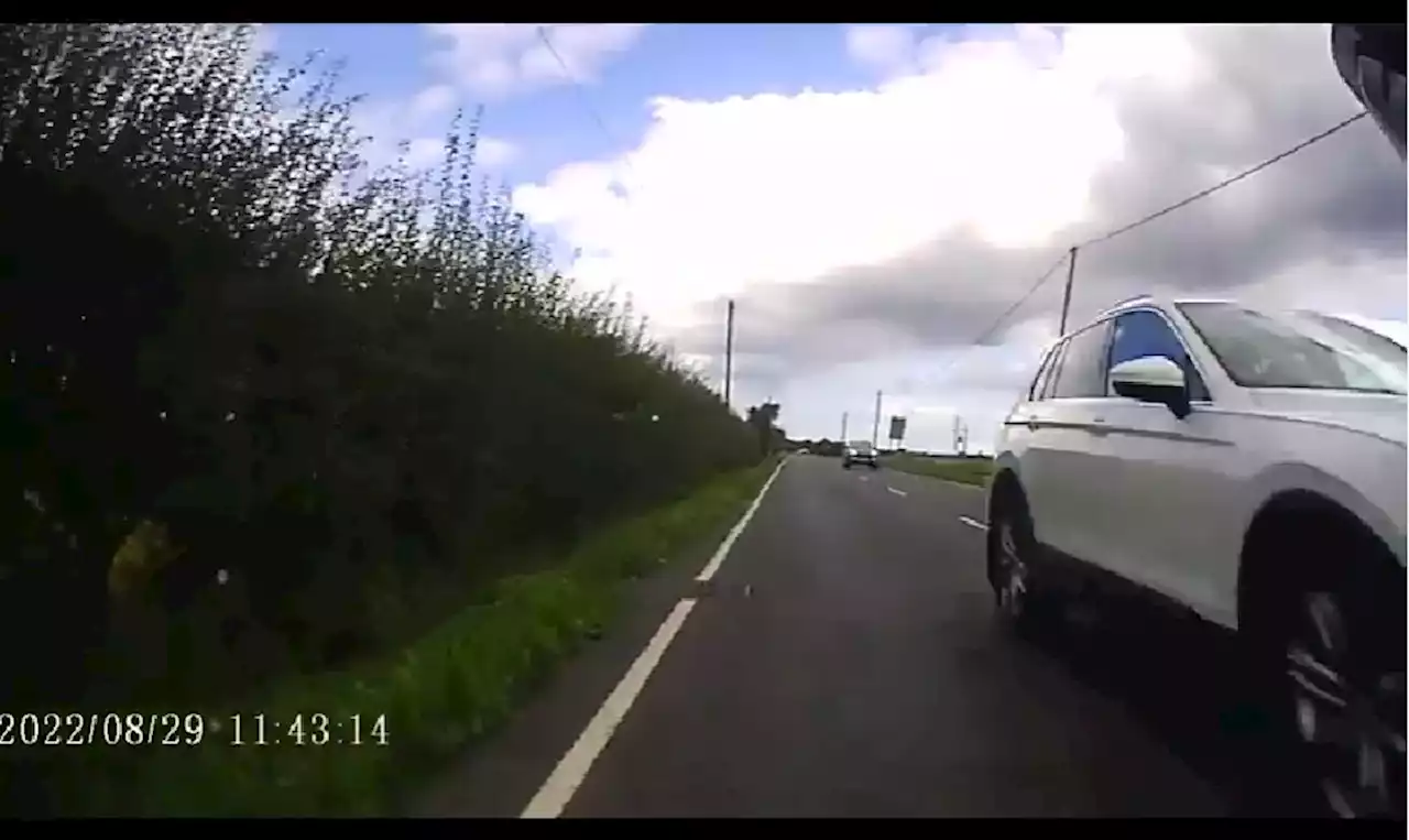 Near Miss of the Day 820: cyclist comes very close to head-on collision during reckless driver's speeding overtake