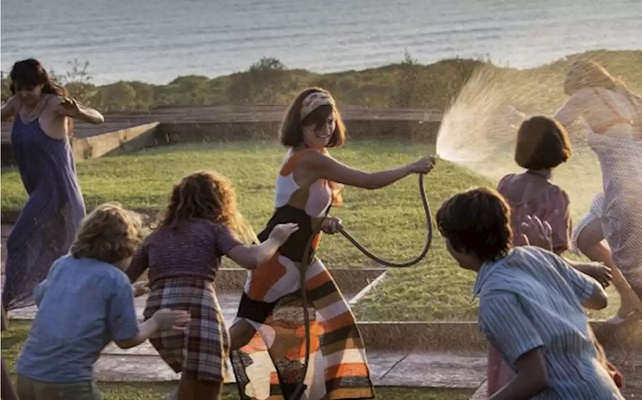 Venezia 79, L'immensità di Crialese sulle note di Raffaella Carrà