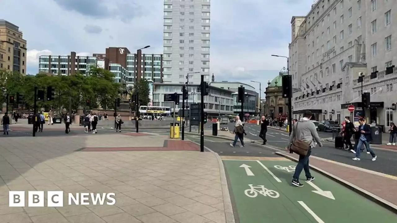 Leeds City Square: Work to ban through-traffic begins