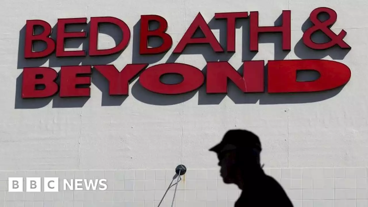 Bed Bath & Beyond finance chief falls to his death in NY