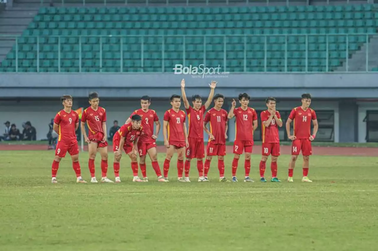 Hati-hati Shin Tae-yong, Timnas U-20 Vietnam Rombak Skuadnya - Bolasport.com