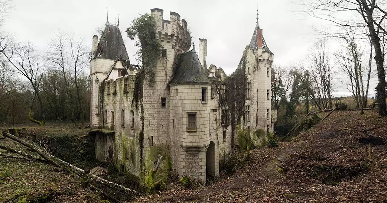 15 Of The Most Beautiful Abandoned Castles I Discovered During My Travels Around The World