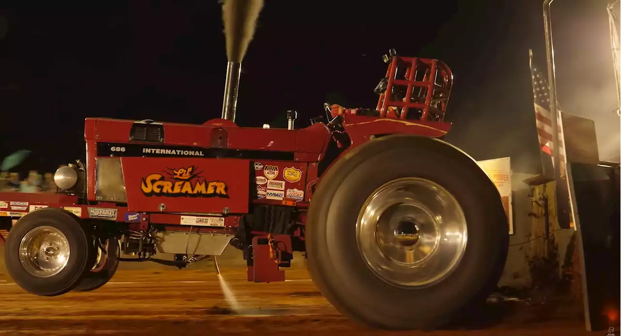 Tractor Pulls Are Actually More Complicated And More Interesting Than You Think | Carscoops