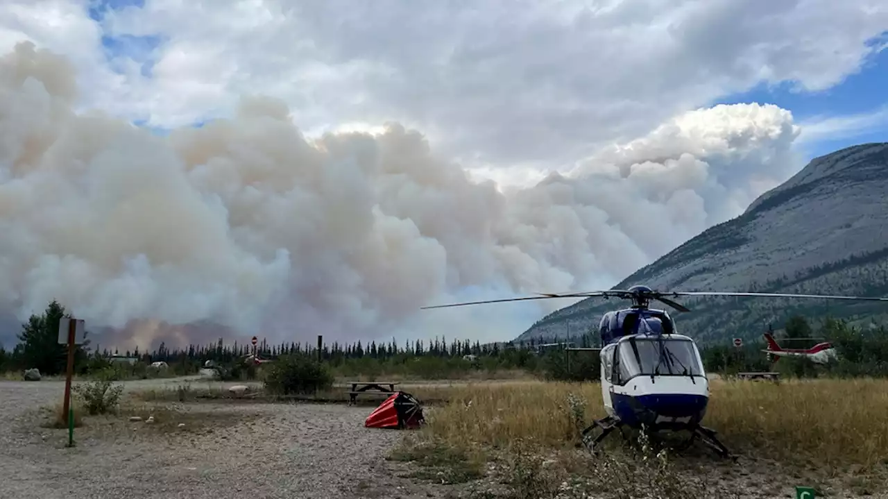 'Extended' power outage in Jasper likely as Chetamon Mountain wildfire burns