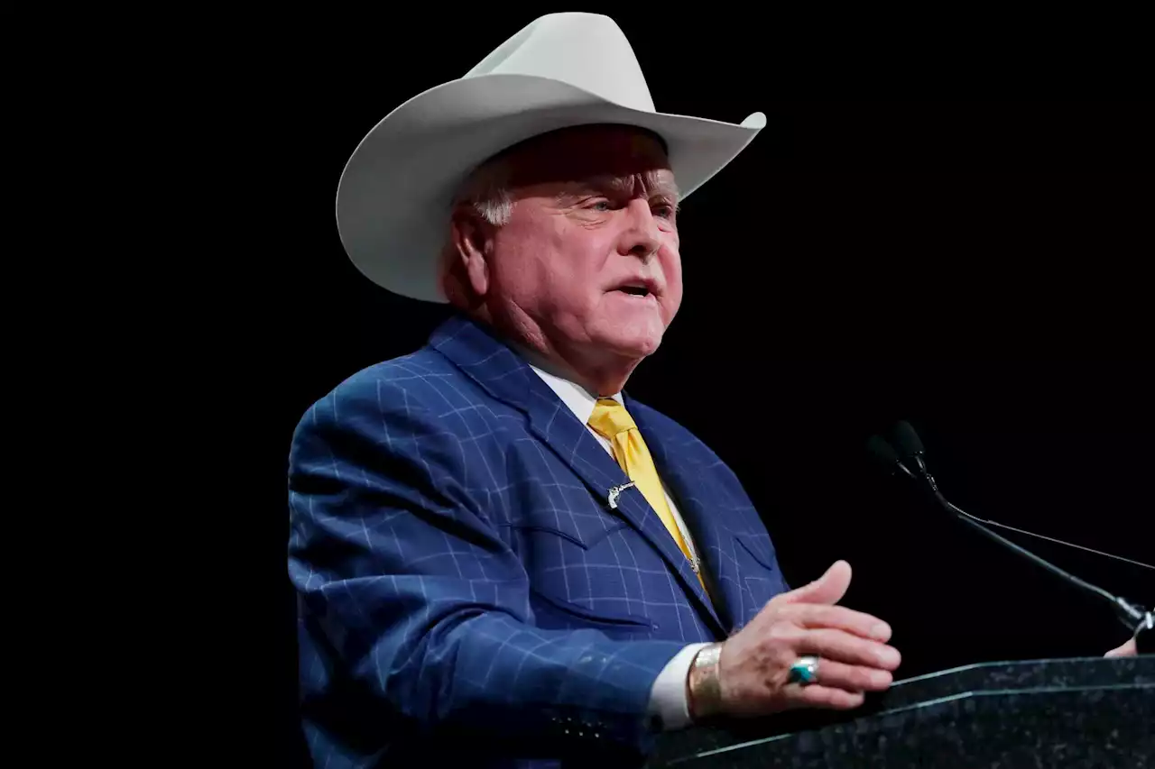 Tomlinson: Sid Miller brings rodeo clown schtick to agriculture commission