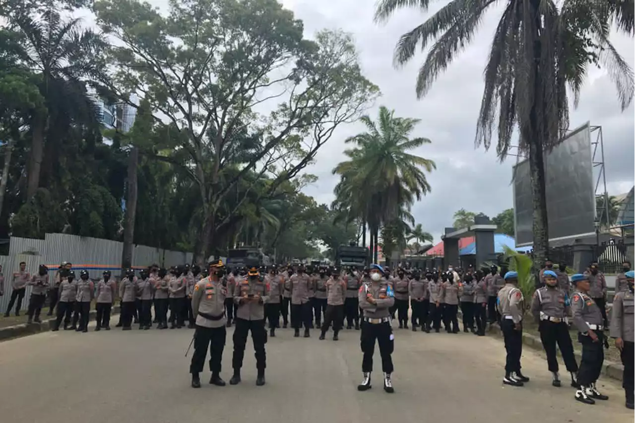 Demo Kenaikan BBM di Kantor DPRD Sultra, 1.041 Personel Polisi Diterjunkan