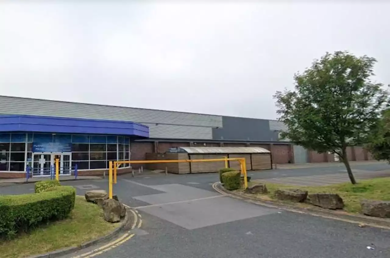 Armed police storm West Yorkshire bingo hall after reports of men armed with gun