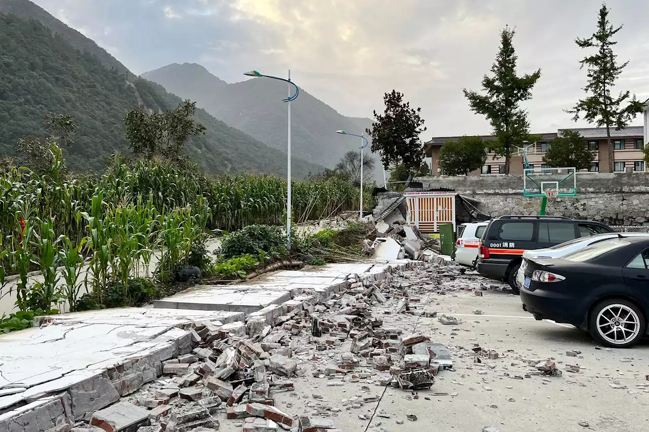 Southwest China Quake Leaves 46 Dead, Triggers Landslides